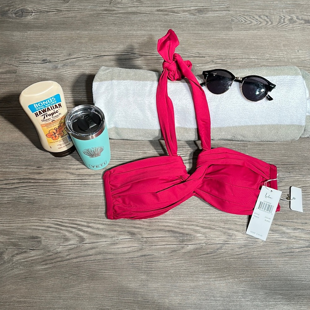 🌺Beautiful “Leilani” sexy Swimwear Lux Bandeau, color burgundy, size 8….